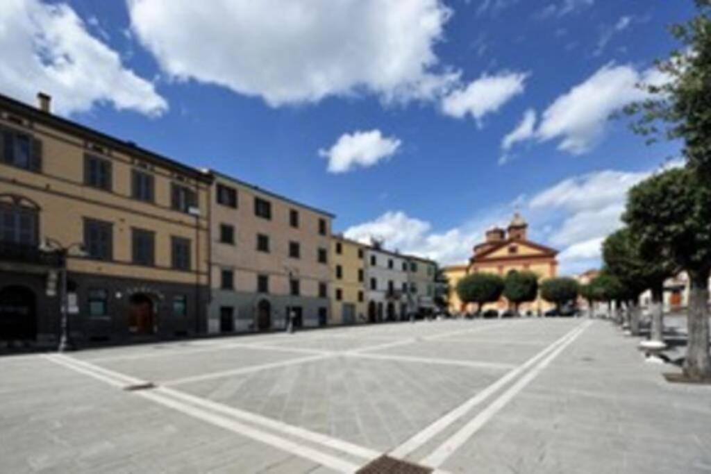 La Piazza - Appartamento Con Vista Sinalunga Eksteriør bilde